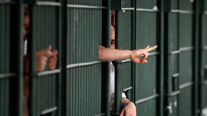 LA Jails_latino.jpg